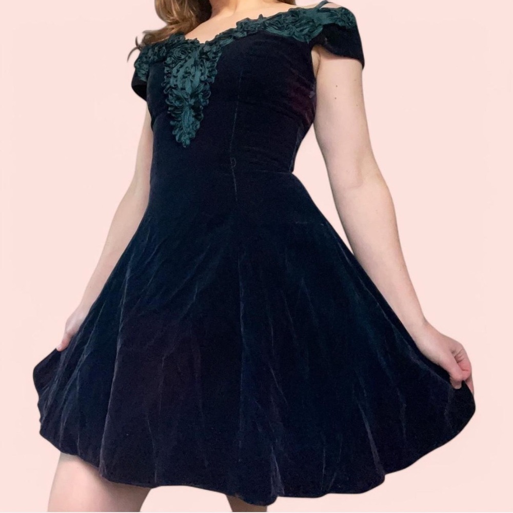 Vintage Emerald Velvet Dress